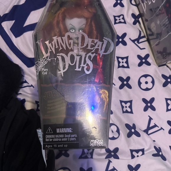Sealed never opened living dead dolls!!!!! - Picture 3 of 5